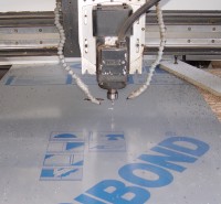 /album/galeria-de-fotos1/fresadora-cortando-dibond-jpg/